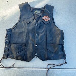 Xl Harley Davison leather jacket, fits like a medium